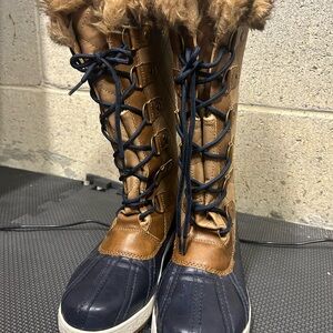 Just Fab Marley Brown and Black Winter Boots - Size 8